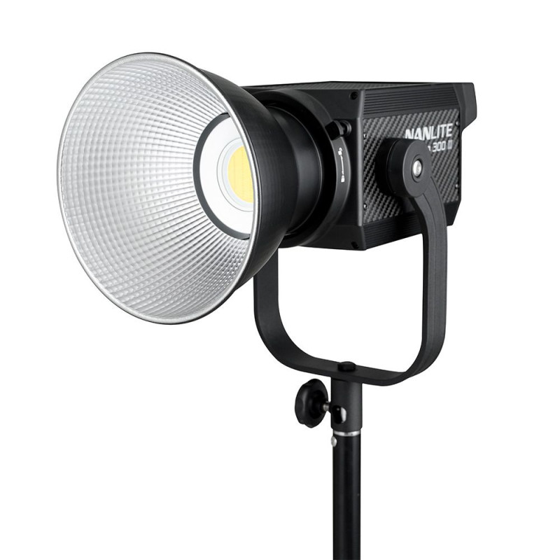 Nanlite Forza 500B II, puissant projecteur LED COB Bicolor 580 W