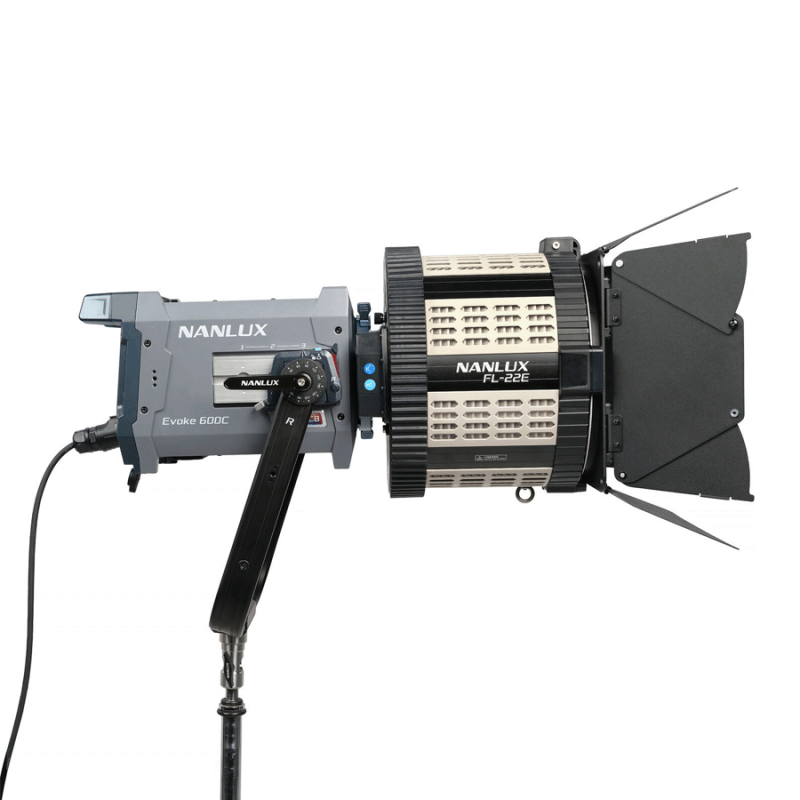 Nanlux Fresnel motorisée FL-22E zoom 15-48° Evoke 600C